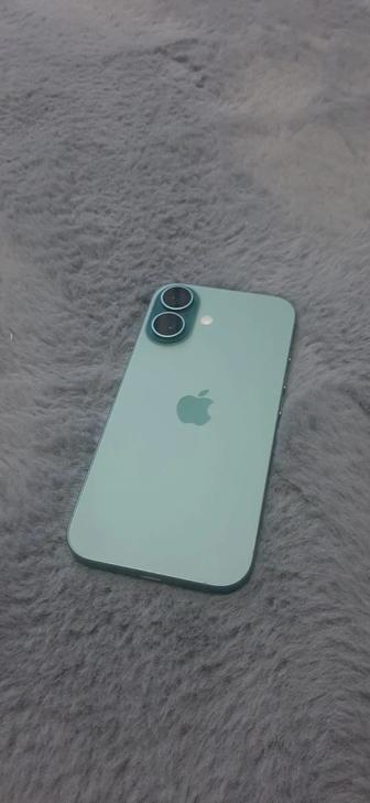iPhone 16 с гарантией на год