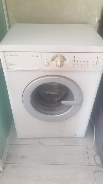 Стиральная машина Electrolux EWS 800, в хорошем состоянии