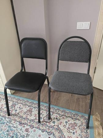 Стулья офисные 2 штуки