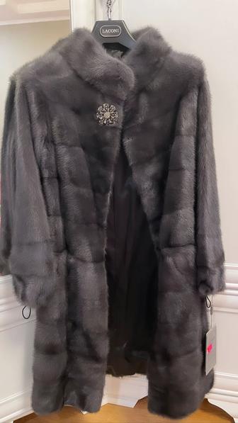 Продаю новую шубу