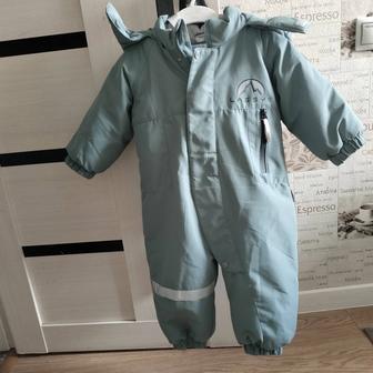 Обменяю зимний комбинезон на трусики памперсы