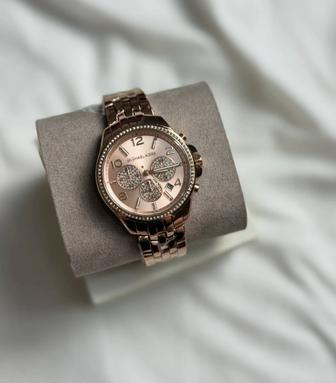 Часы Michael Kors