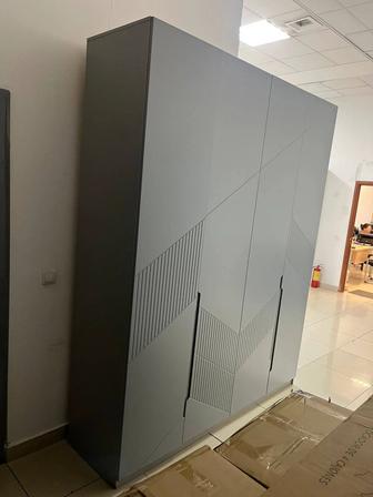 Продаю шкаф с Витрины за наличку, можно рассмотреть рассрочку комиссия (К