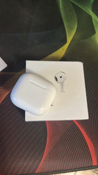 Airpods 4 (with noise cancellation)