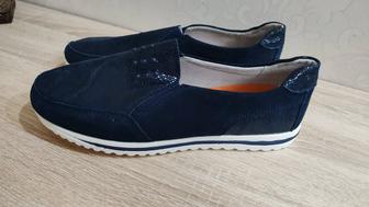 Продам Мокасины женские