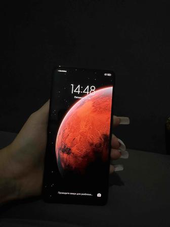 Xiaomi Mi 9T 6/128 ГБ, черный, отличное состояние