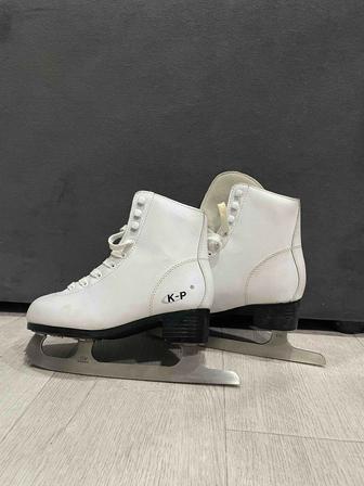 Коньки фигурные 35 размер