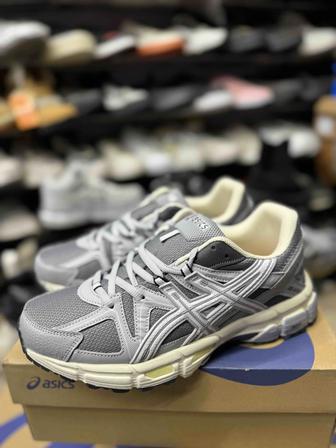 Кросовки Asics