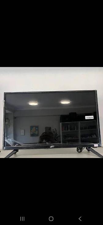 Кімде телевизор бар стенага іліп тұратын.