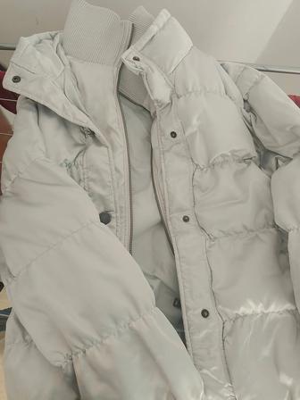 Продам женскую куртку не дорого