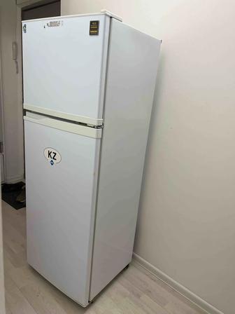 Продам холодильник на разбор