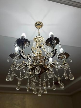 Люстра для холла и зала