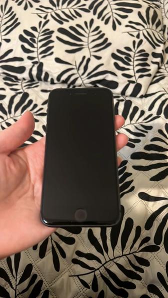 Смартфон Apple iPhone 8 64 GB Space Grey