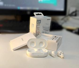 Продаю наушник Samsung Galaxy Buds
Plus