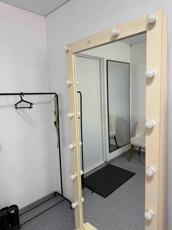 Продам гримерное зеркало