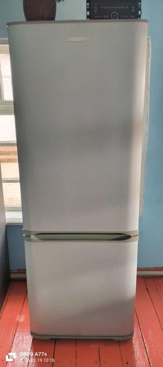 Холодильник Бирюса