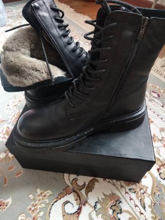 Продам женские ботинки(зимние)