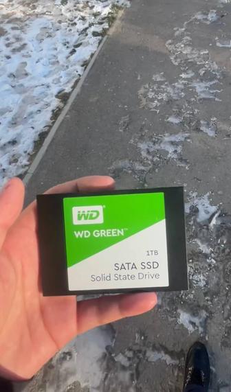 Жесткий Диск SSD HDD