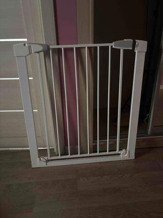 Ограждение для двери
