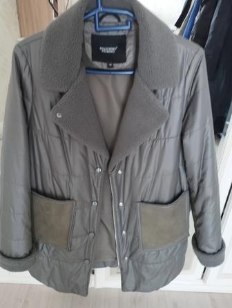 Продам куртку 44-46 размер, цвет хаки, интересная модель, фирма Belissimo