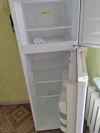 Продам холодильник б/у