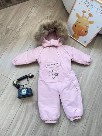Продам зимний комбинезон для девочки