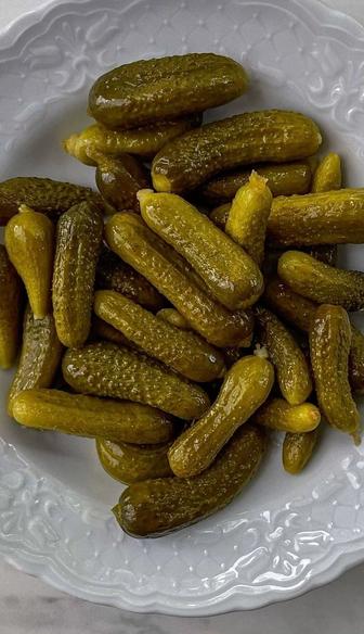 Соленые огурцы