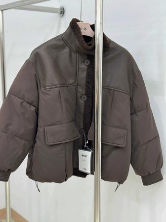 Куртка коричневая