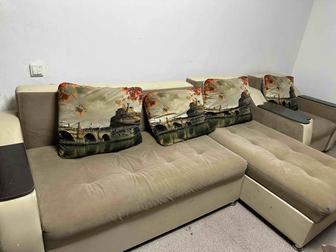 Отдам угловой диван с креслом-кроватью