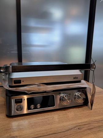 Электрогриль Braun CG7044 мощный и рабочий