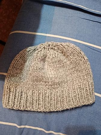 Продам шапку женскую шерстяную