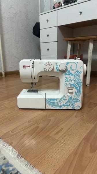 Продам швейную машинку