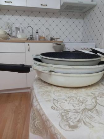Кастрюли и сковородки