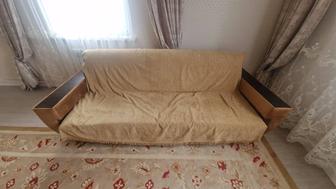 Продаю удобный раскладной диван-кровать в хорошем состоянии