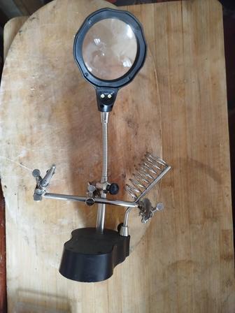 Робот держатель для пайки