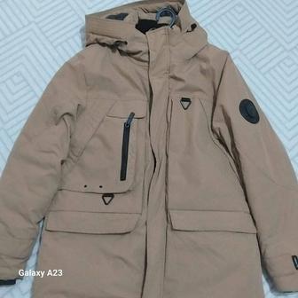 Продаю зимнюю мужскую куртку