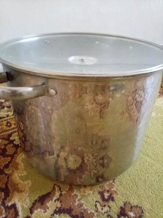Продаю кастрюля большая