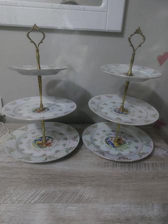 Винтажные,фарфоровые 3-ярусные этажерки, Чехия, Мадонна, пара.
