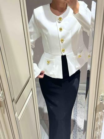 Продаю новую двойку(юбка костюм)