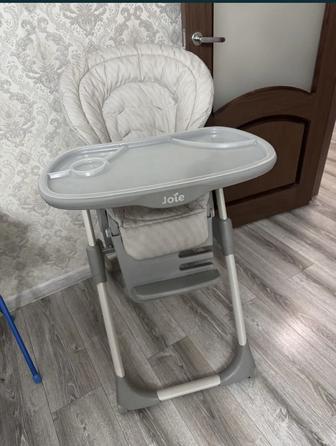 Стульчик для кормление joie