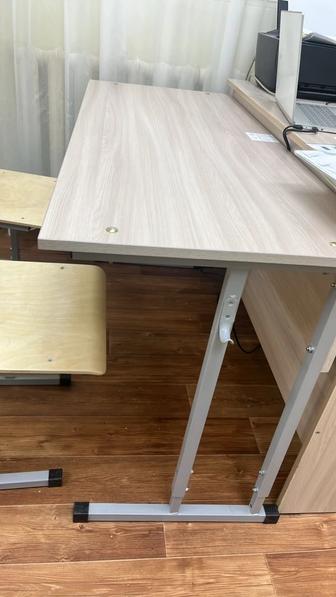 Продам парты комплект