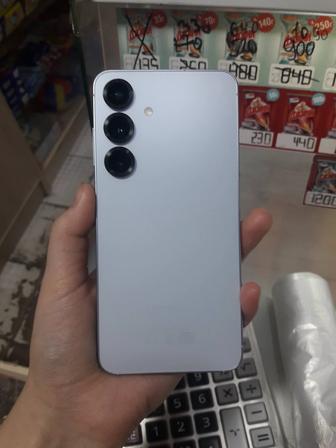 Продам телефон Samsung S25
