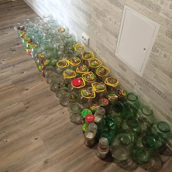 БАНКИ разные б/у 68шт дешево