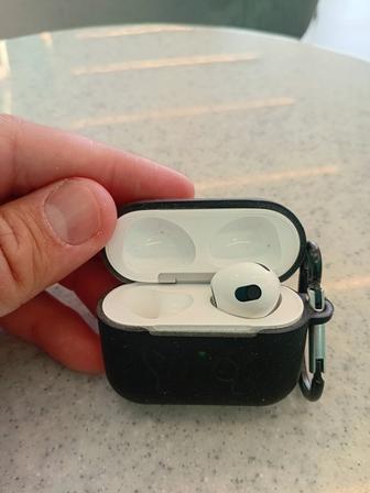 Продам airpods