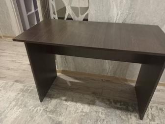 Продам стол