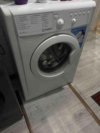 Стиральная машинка Indesit 4 kg