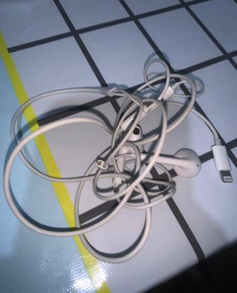 Наушники Apple EarPods