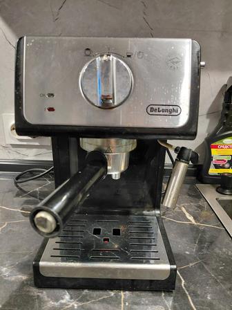 Продам кофе машину фирмы DeLonghi