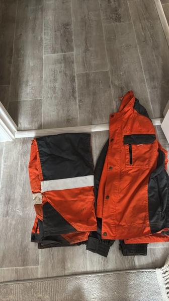 Продам спецодежду-зимнюю ,летнюю