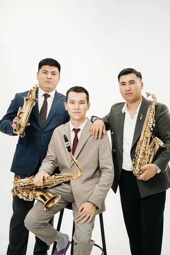 Группа Sazmood саксофонисты